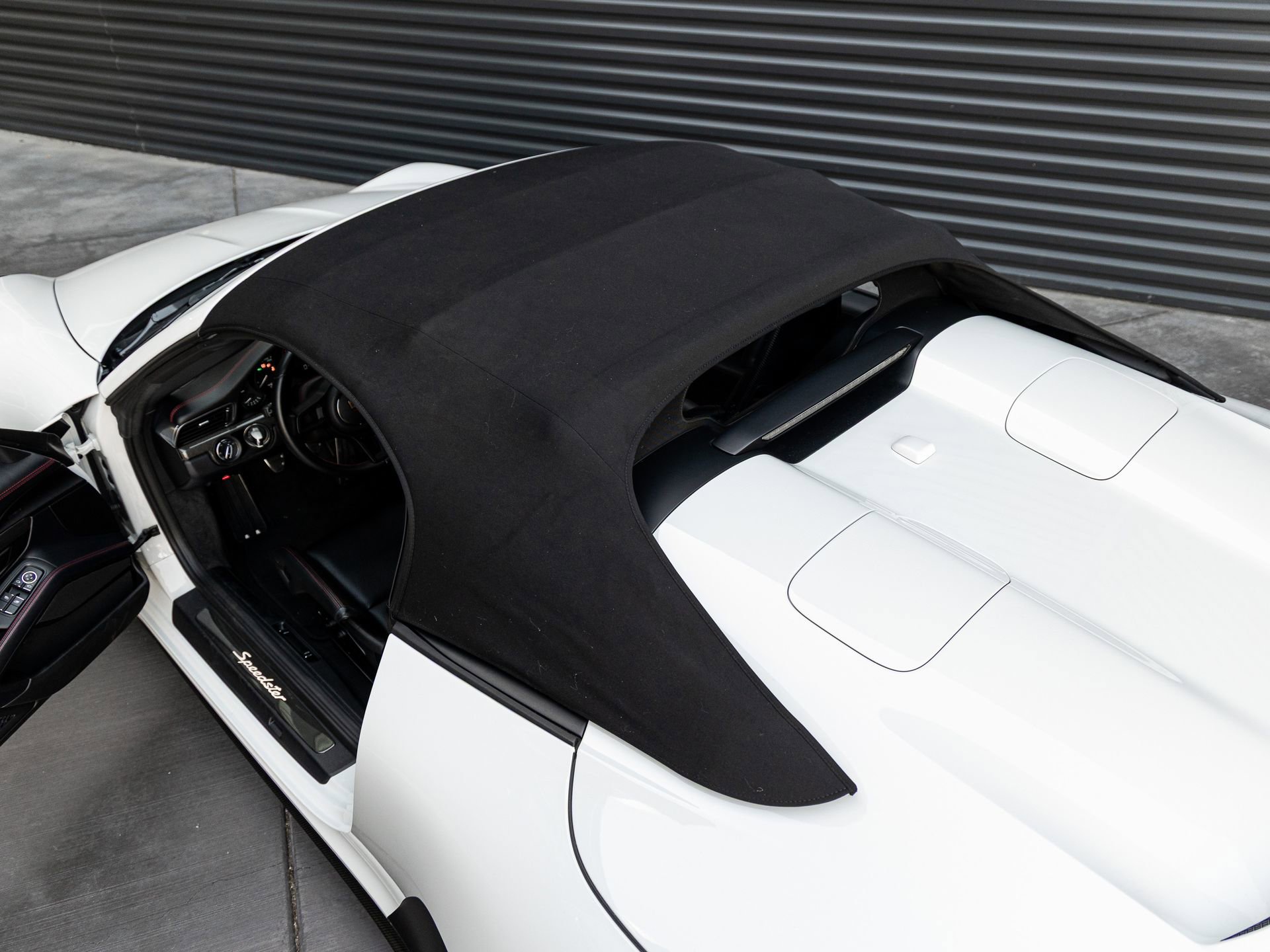 Certified 2019 Porsche 911 Speedster RWD image 14