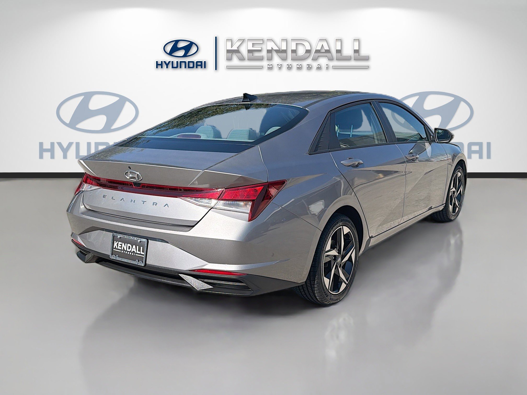 Used 2023 Hyundai Elantra SEL w/ Convenience Package image 6