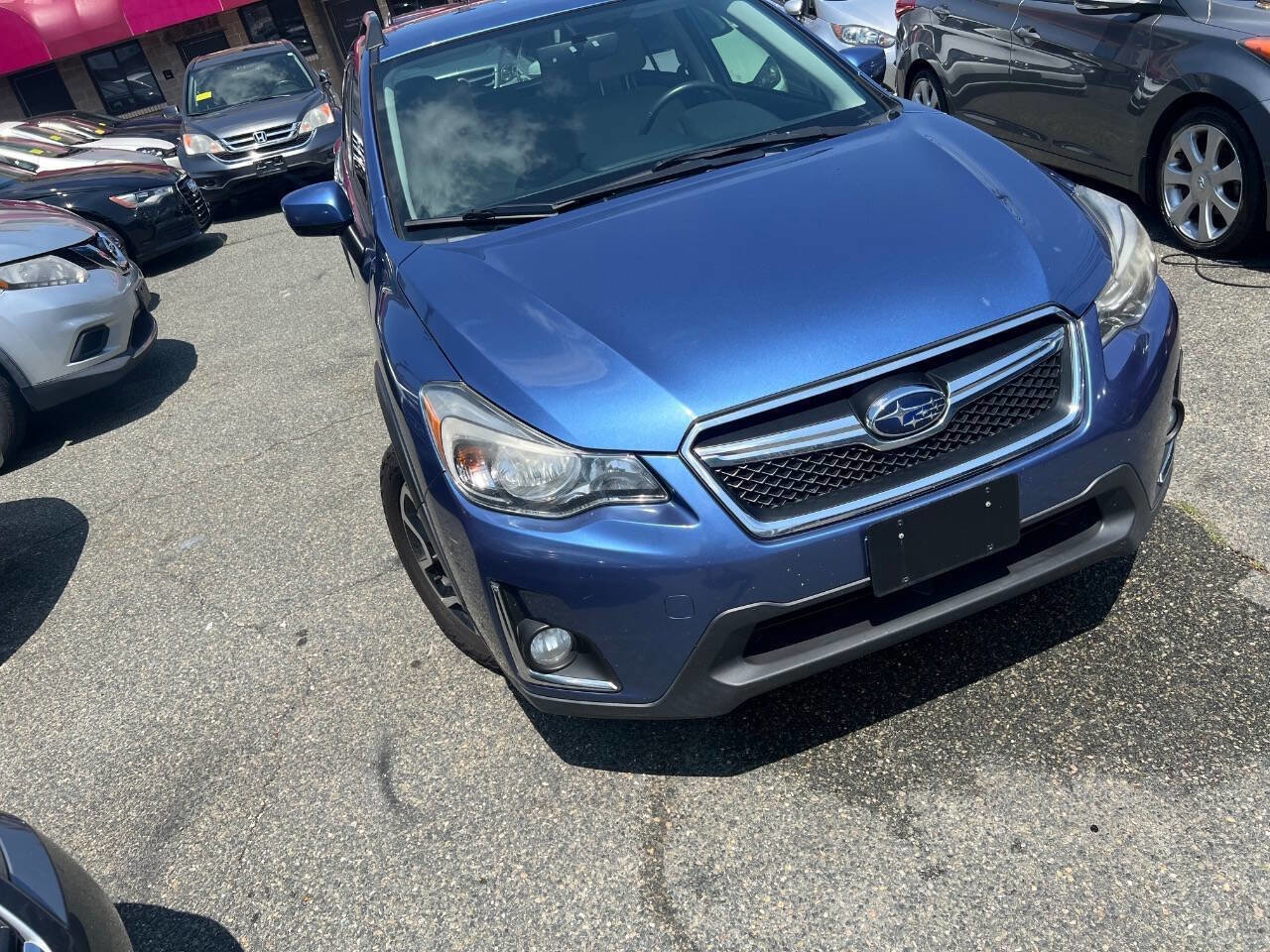 Used 2017 Subaru Crosstrek 2.0i Premium image 14
