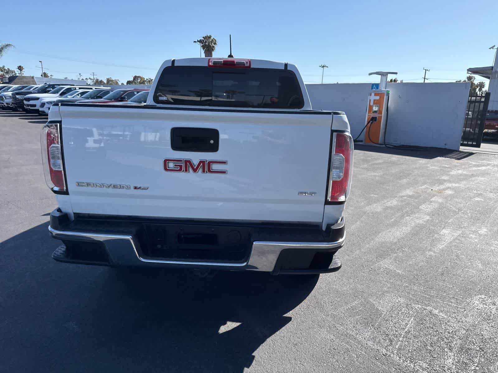 Used 2017 GMC Canyon SLT AWD/4WD image 15