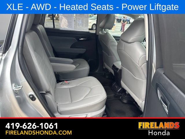 Used 2024 Toyota Highlander XLE AWD/4WD image 42