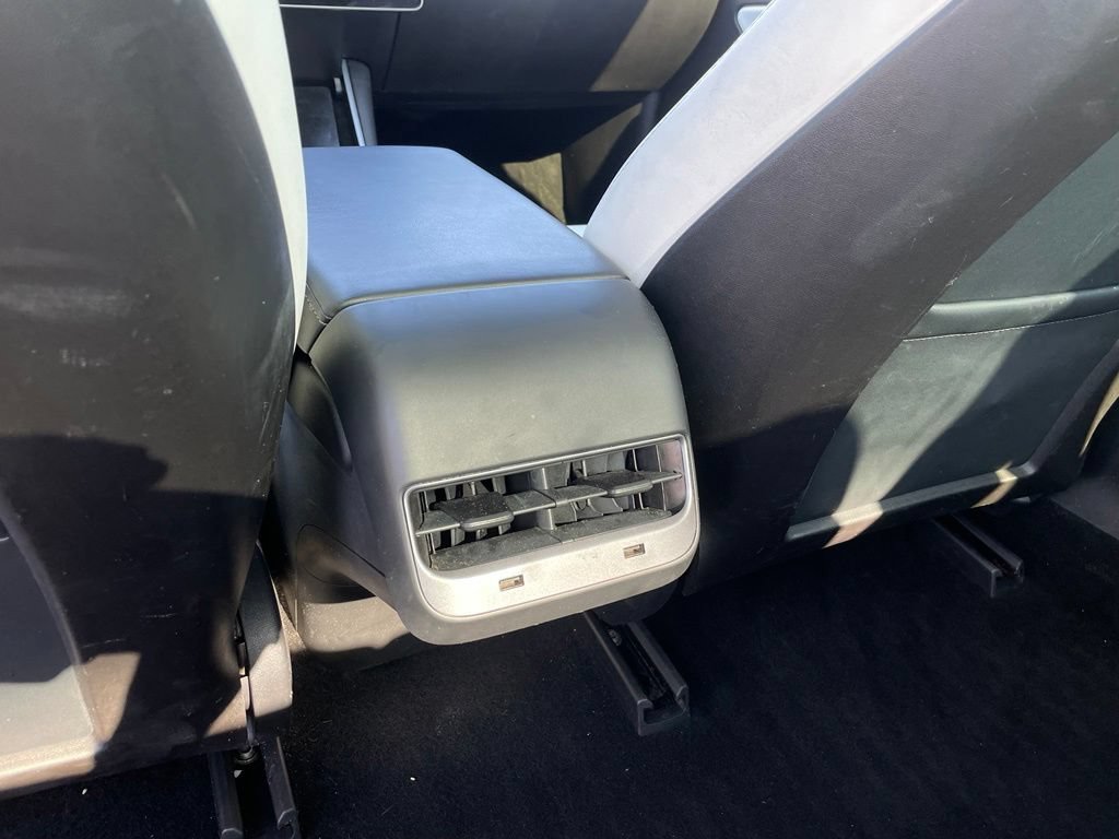 Used 2020 Tesla Model 3 Standard Range RWD image 27