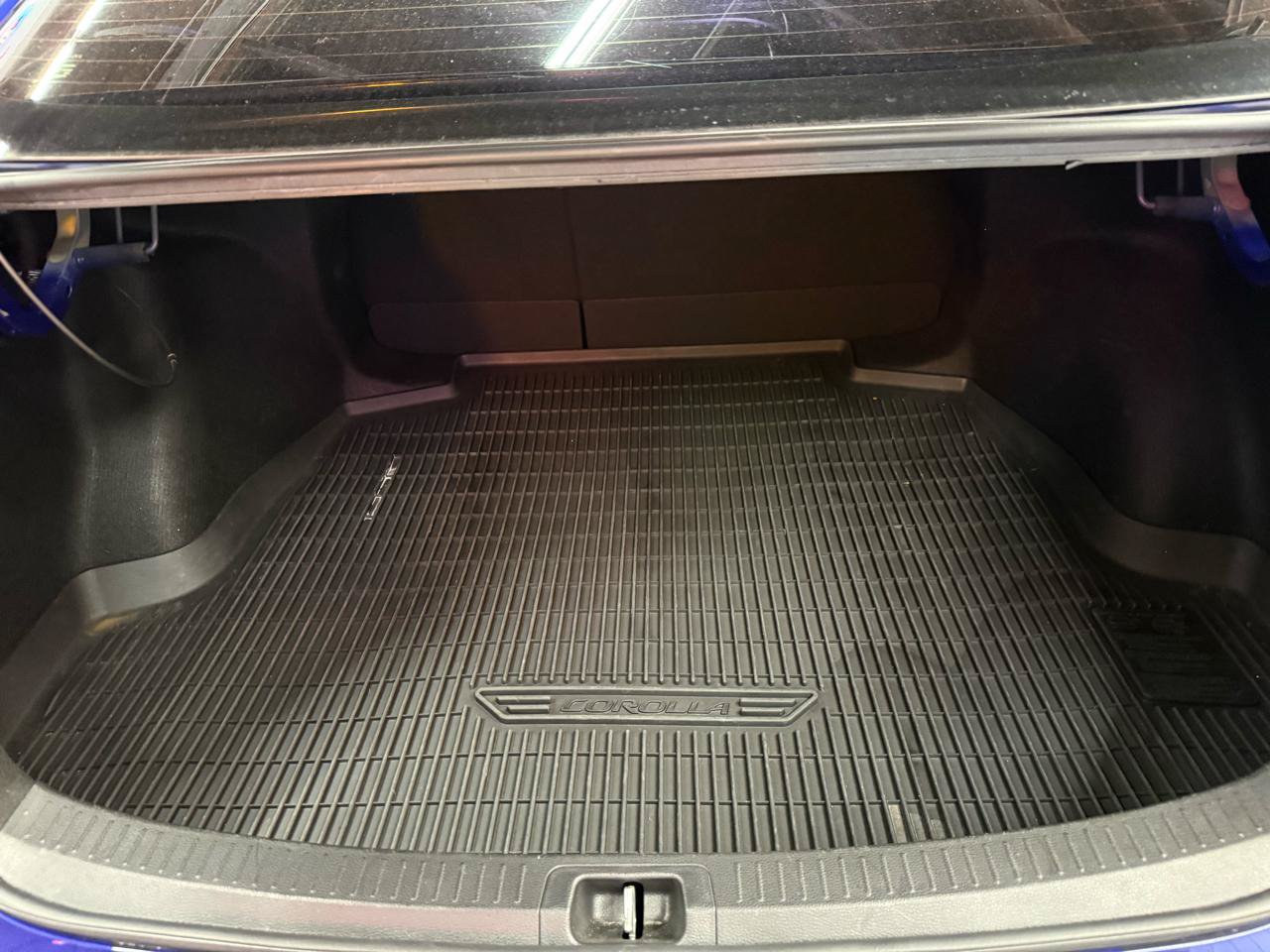 Used 2021 Toyota Corolla SE FWD image 19