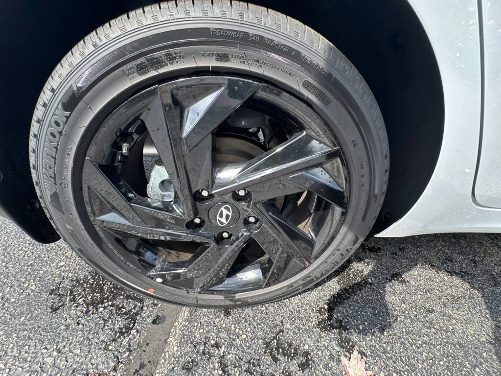 New 2026 Hyundai Elantra SEL Sport Premium FWD image 10