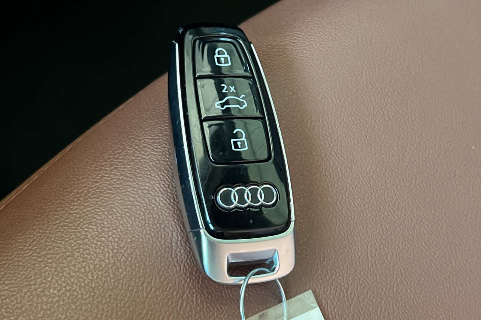 Used 2021 Audi Q7 2.0T Premium w/ Convenience Package AWD/4WD image 28