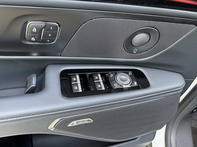 New 2026 Lincoln Nautilus Premier w/ Equipment Group 102A AWD/4WD image 10