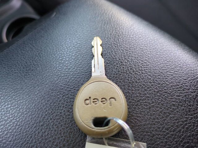 Used 2016 Jeep Wrangler Sport w/ Connectivity Group image 23