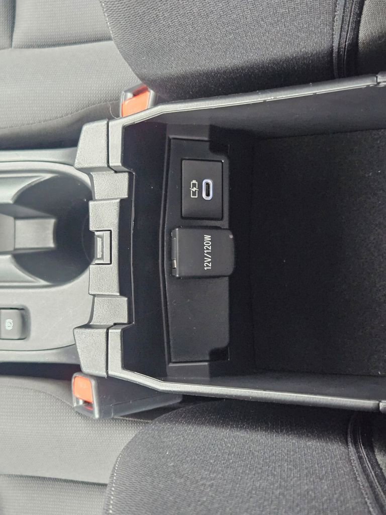 Used 2025 Toyota Corolla LE image 24