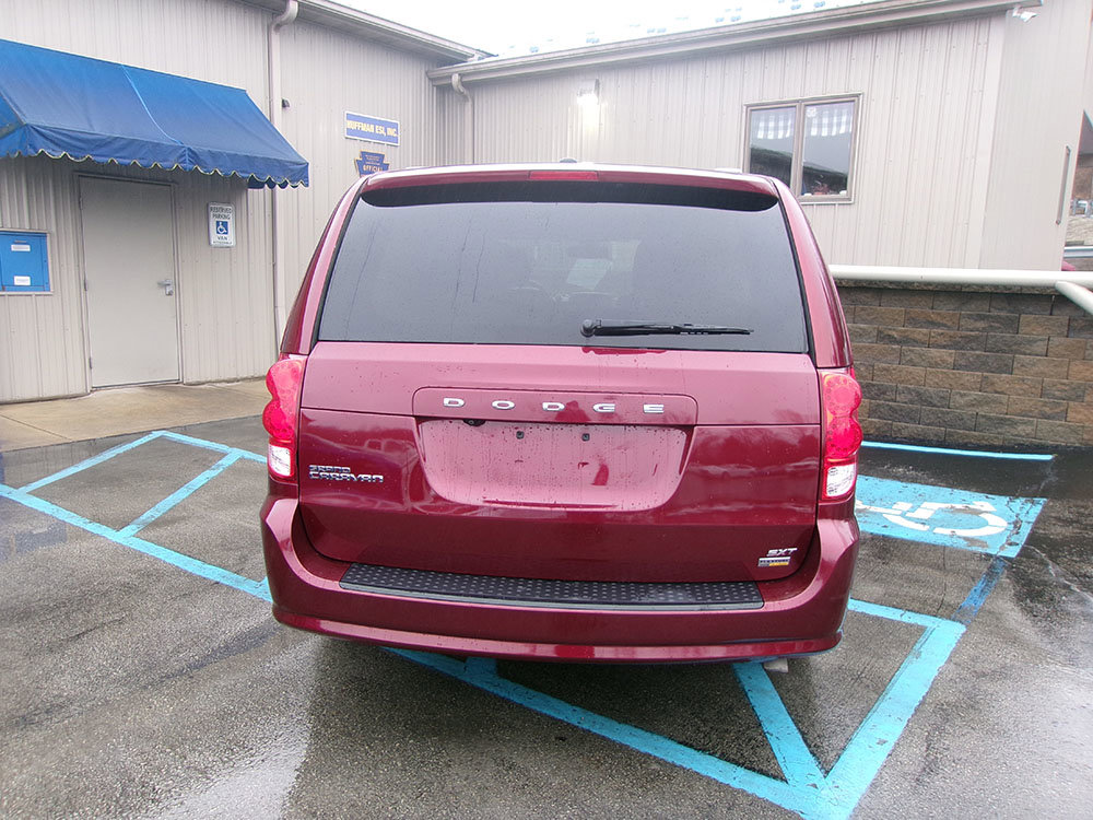 Used 2019 Dodge Grand Caravan SE image 5