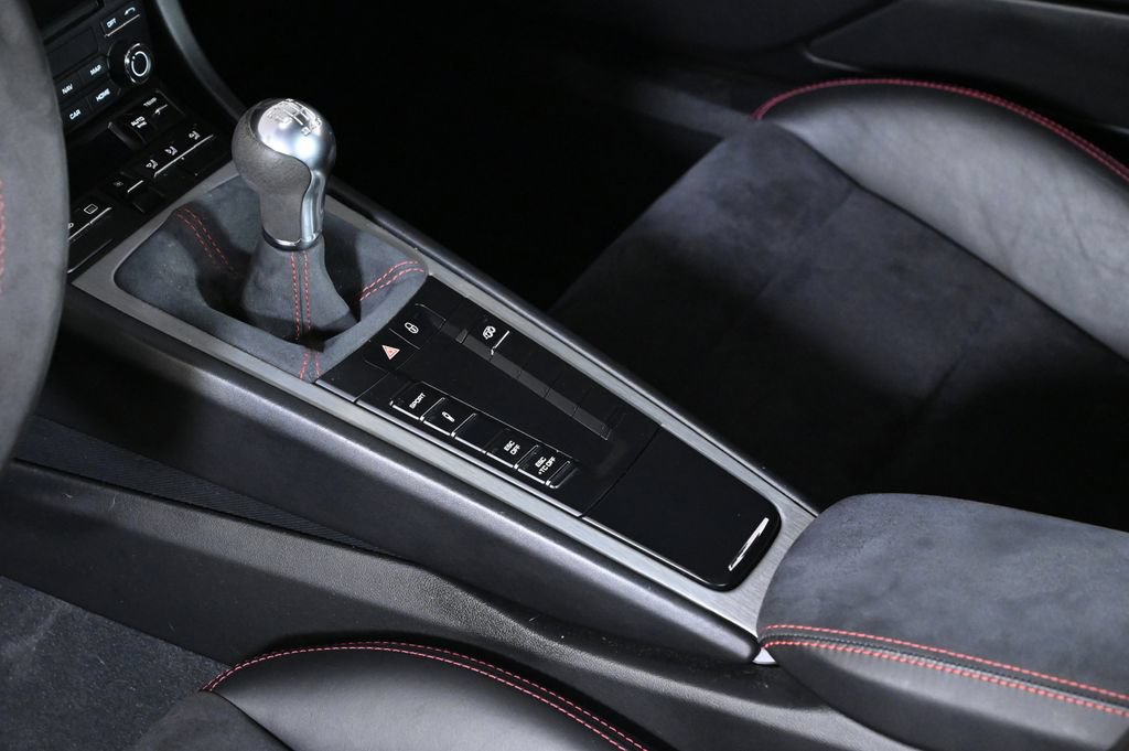 Certified 2018 Porsche 911 GT3 RWD image 16