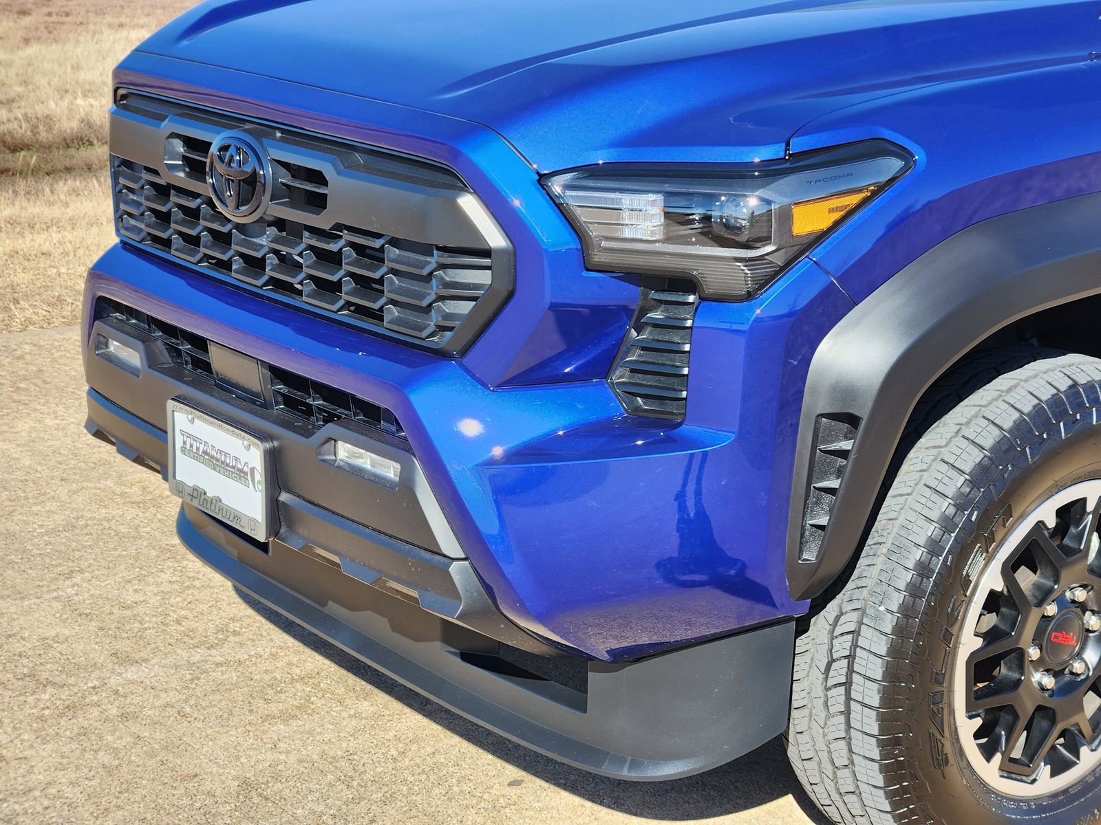 Used 2025 Toyota Tacoma TRD Off-Road image 10