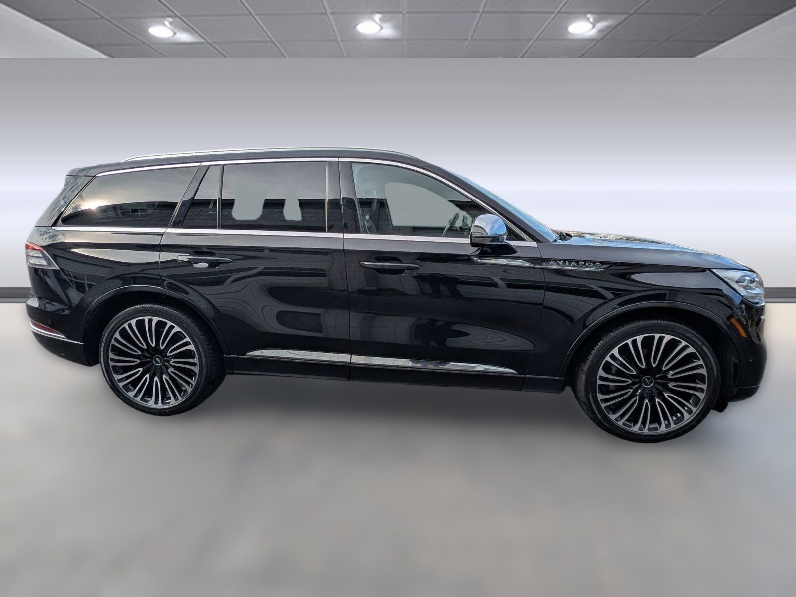 Used 2022 Lincoln Aviator Black Label w/ Dynamic Handling Package image 8