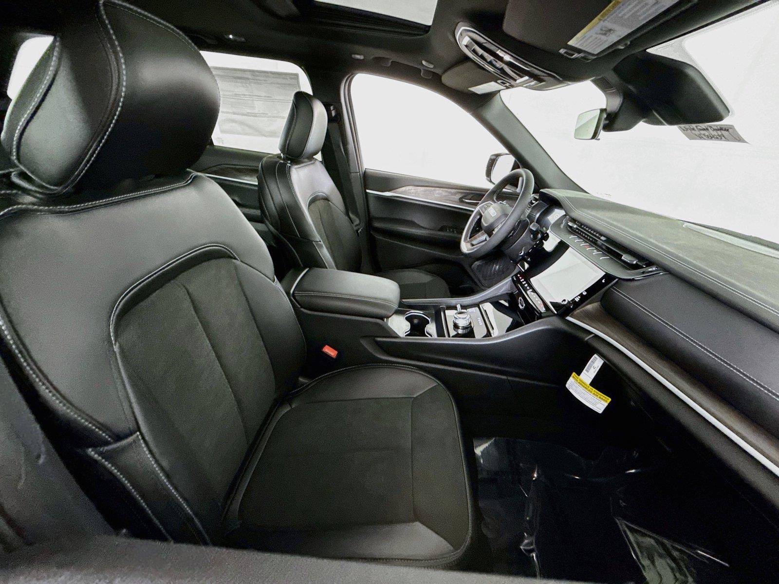 New 2027 Jeep Grand Cherokee 4WD image 21