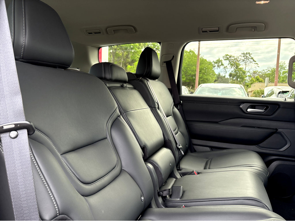 Used 2026 Nissan Armada SV RWD image 12