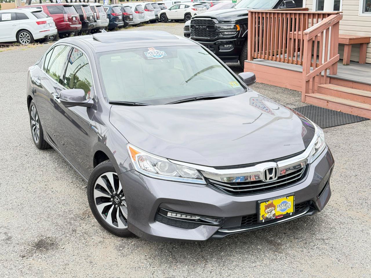 Used 2017 Honda Accord EX-L image 2