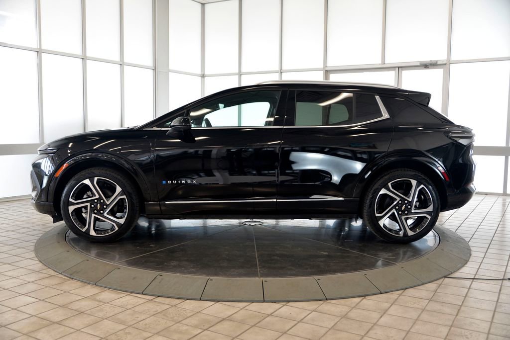 Certified 2025 Chevrolet Equinox EV LT w/ Convenience Package II image 5