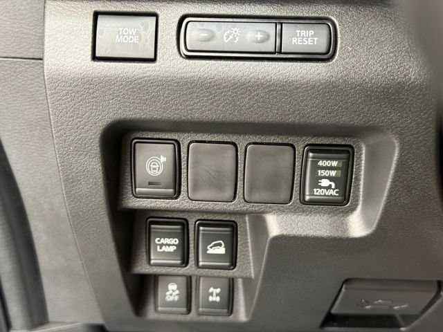 Used 2024 Nissan Frontier PRO-4X AWD/4WD image 32