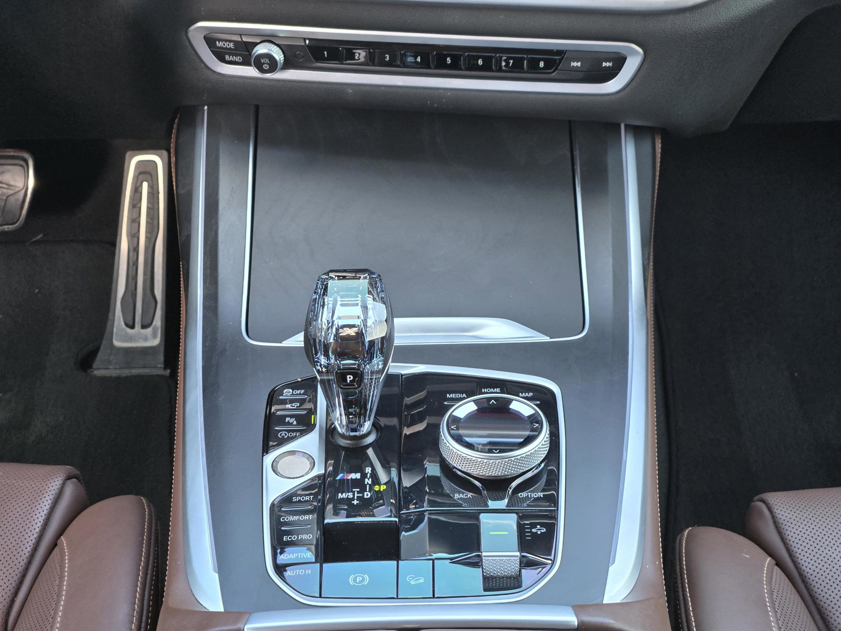 Used 2021 BMW X7 M50i image 14