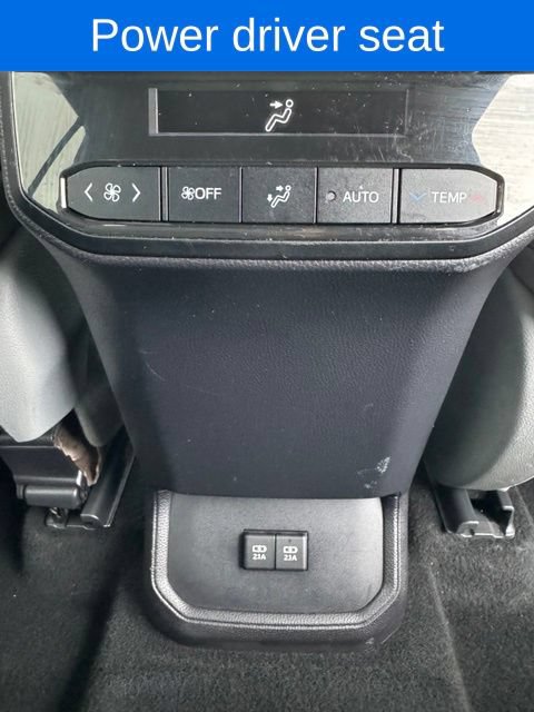 Used 2020 Toyota Highlander L AWD/4WD image 24