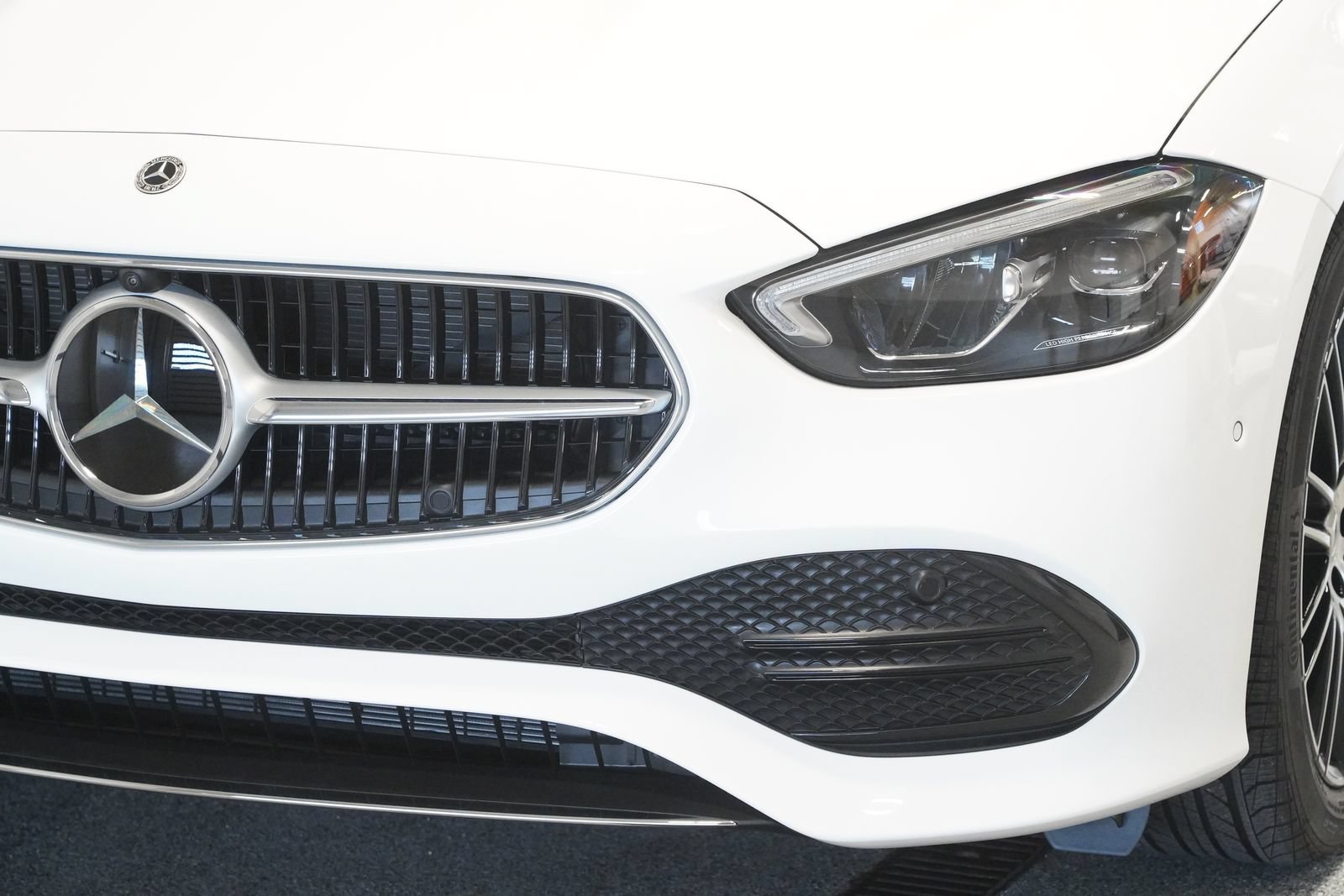 New 2026 Mercedes-Benz C 300 4MATIC Sedan image 8