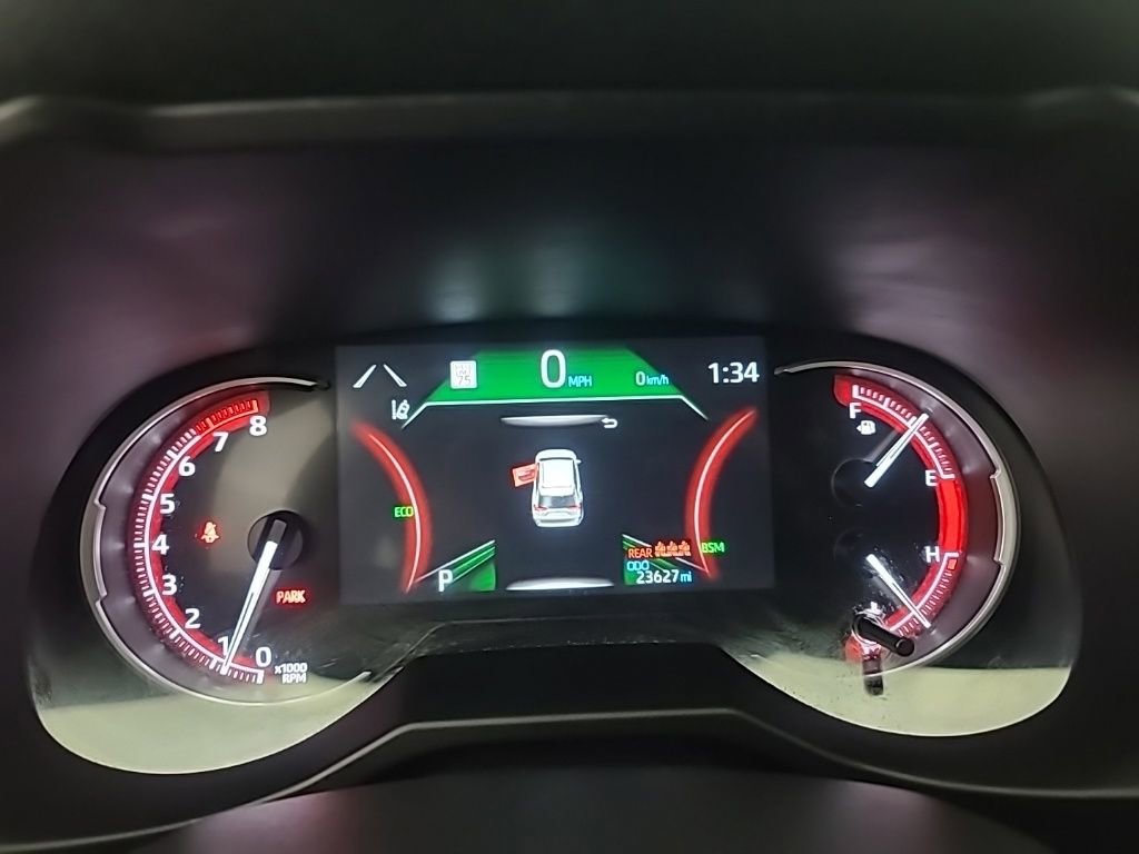Used 2025 Toyota RAV4 XLE image 30