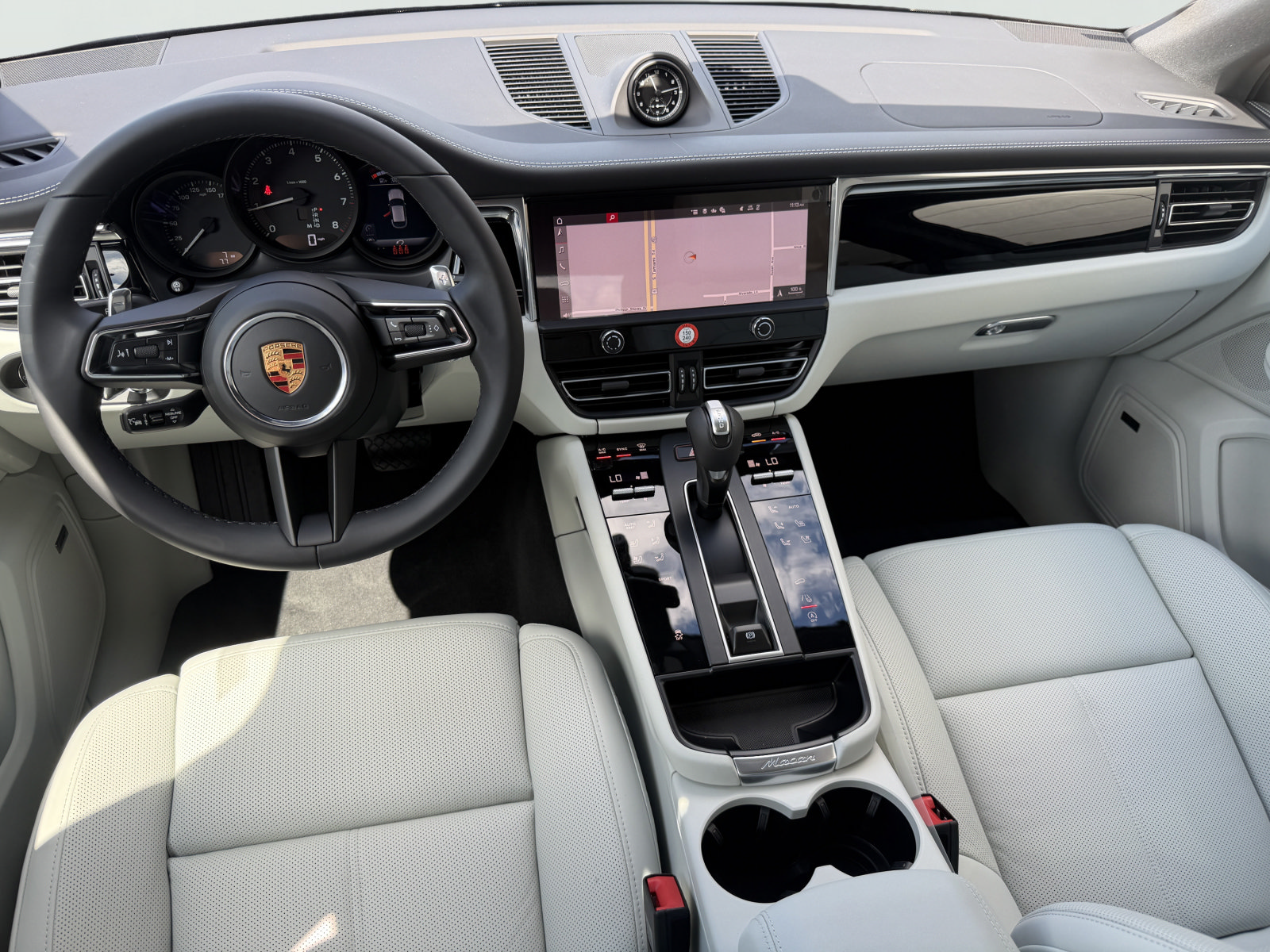 New 2026 Porsche Macan AWD/4WD image 12