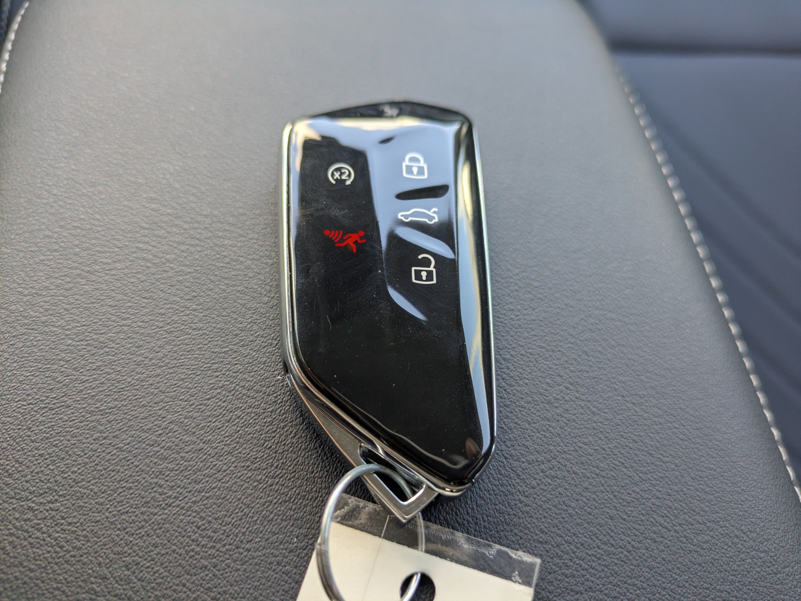 Certified 2025 Volkswagen Tiguan SE FWD image 29
