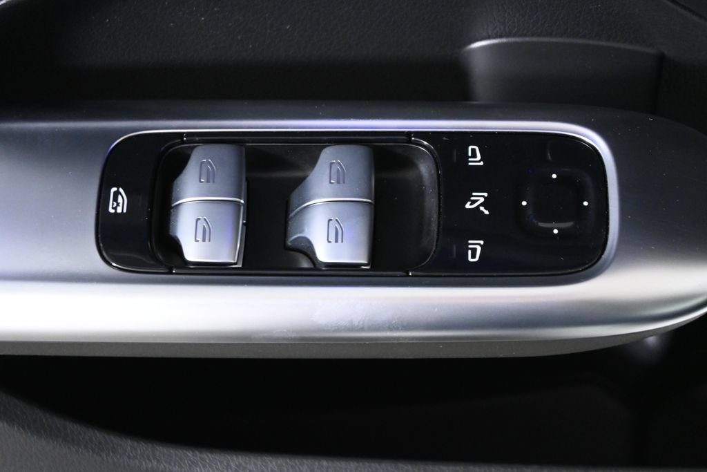 Certified 2026 Mercedes-Benz C 300 4MATIC Sedan image 26