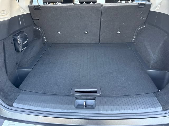 Used 2023 Nissan Rogue SV FWD image 22