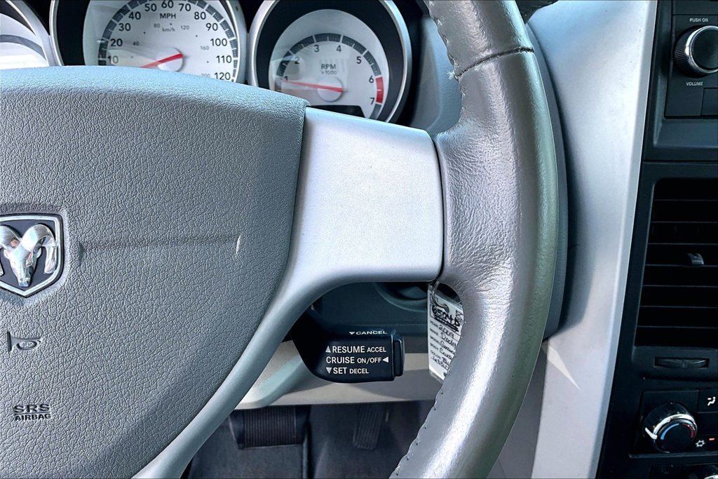 Used 2009 Dodge Grand Caravan SXT FWD image 18
