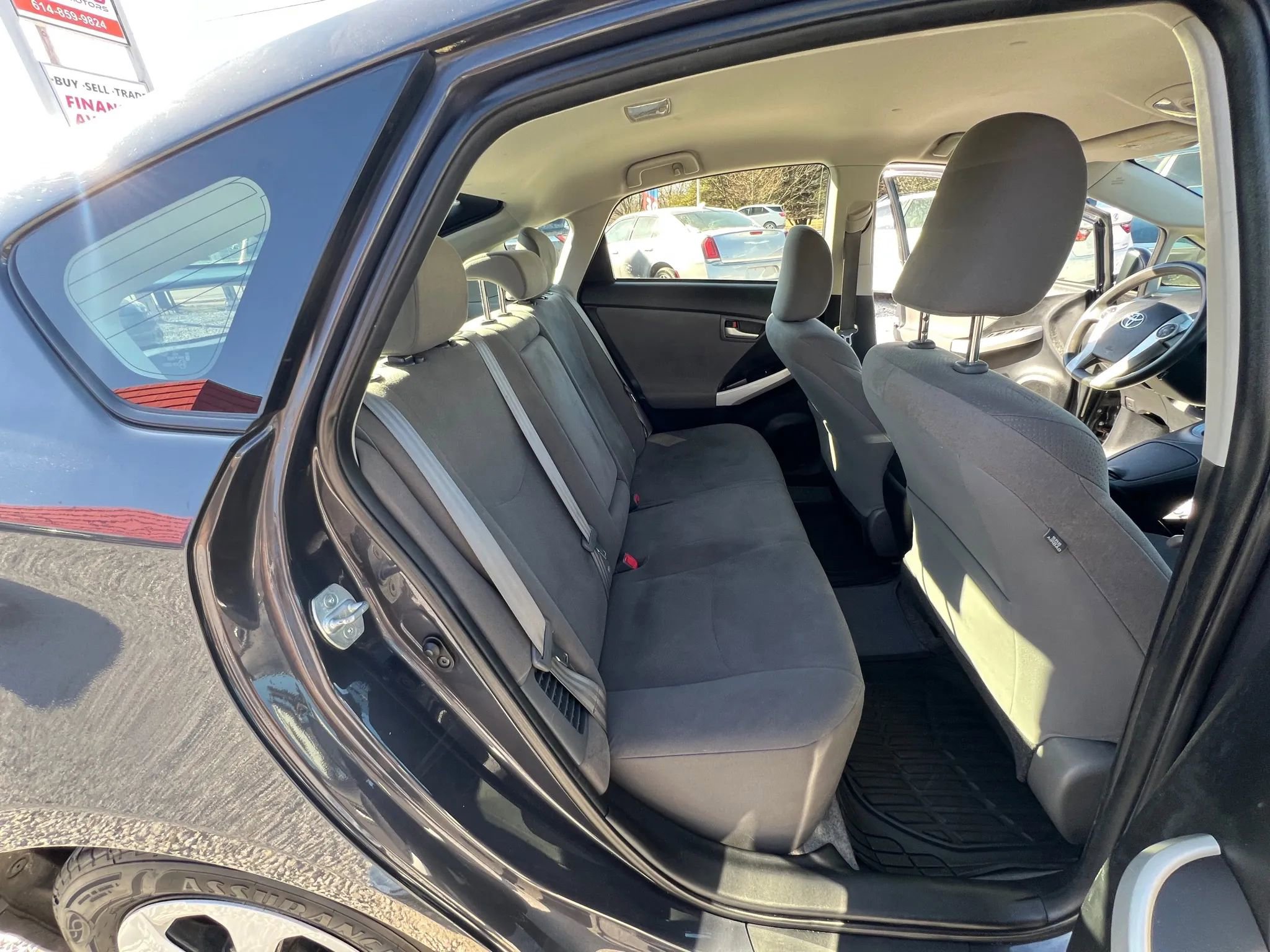 Used 2014 Toyota Prius Three image 9