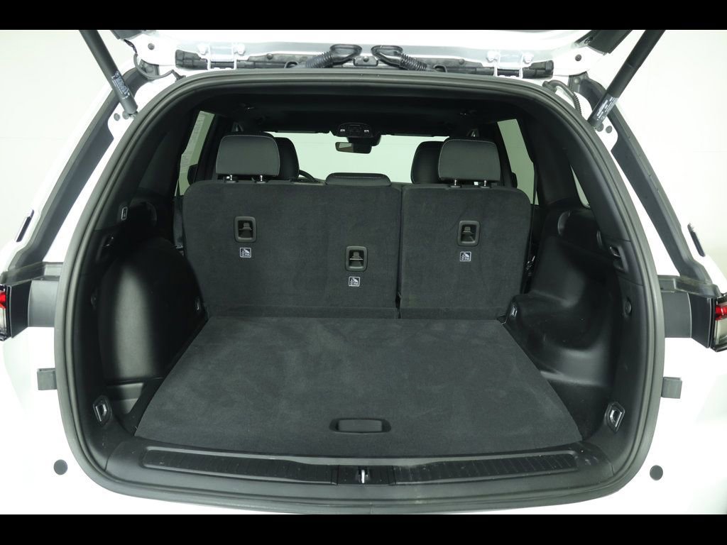 Used 2025 Jeep Grand Cherokee Laredo X w/ Luxury Tech Group I image 14