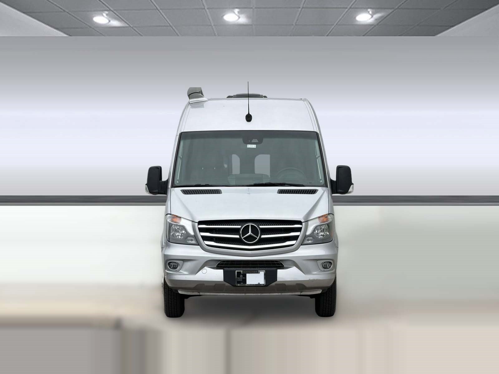 Used 2018 Mercedes-Benz Sprinter 3500 image 6