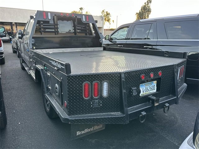 Used 2023 Ford F350 Lariat image 4