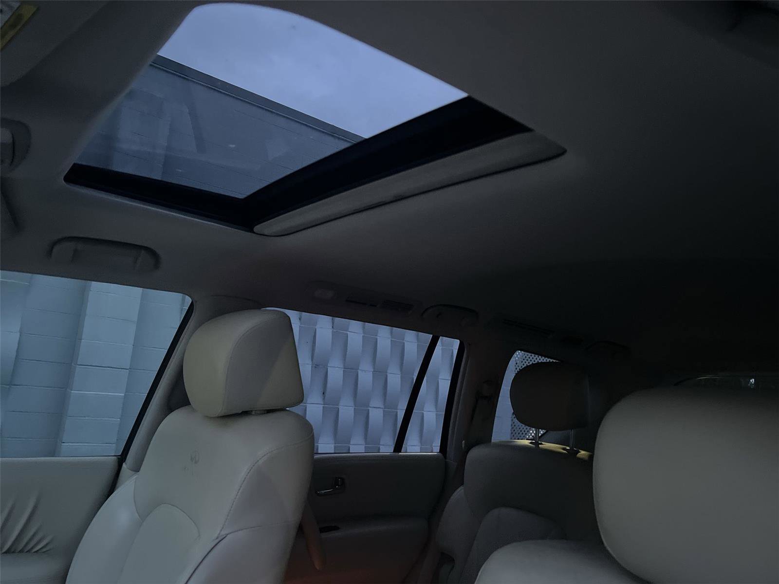 Used 2012 INFINITI QX56 4WD image 24