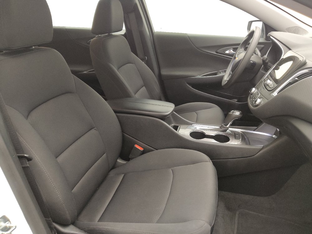 Used 2020 Chevrolet Malibu LT FWD image 21