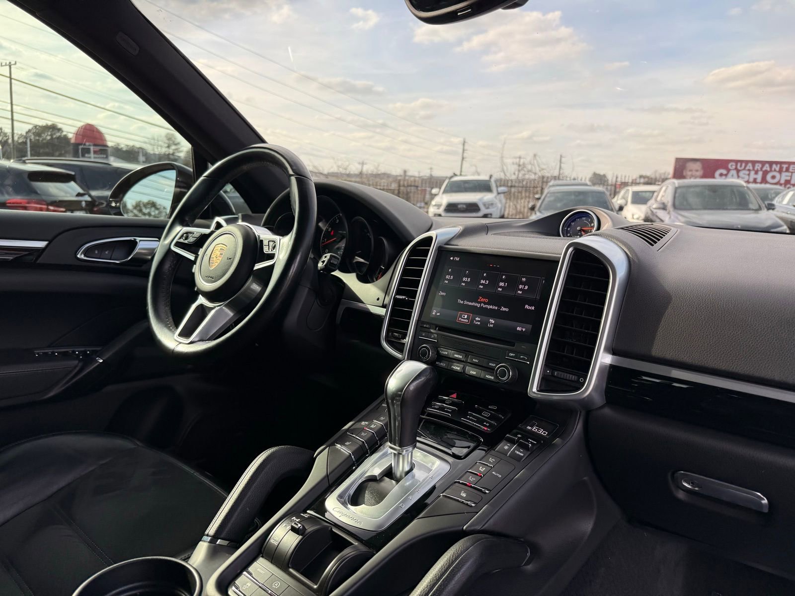 Used 2017 Porsche Cayenne image 34