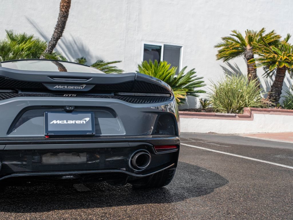 New 2026 McLaren GTS image 32