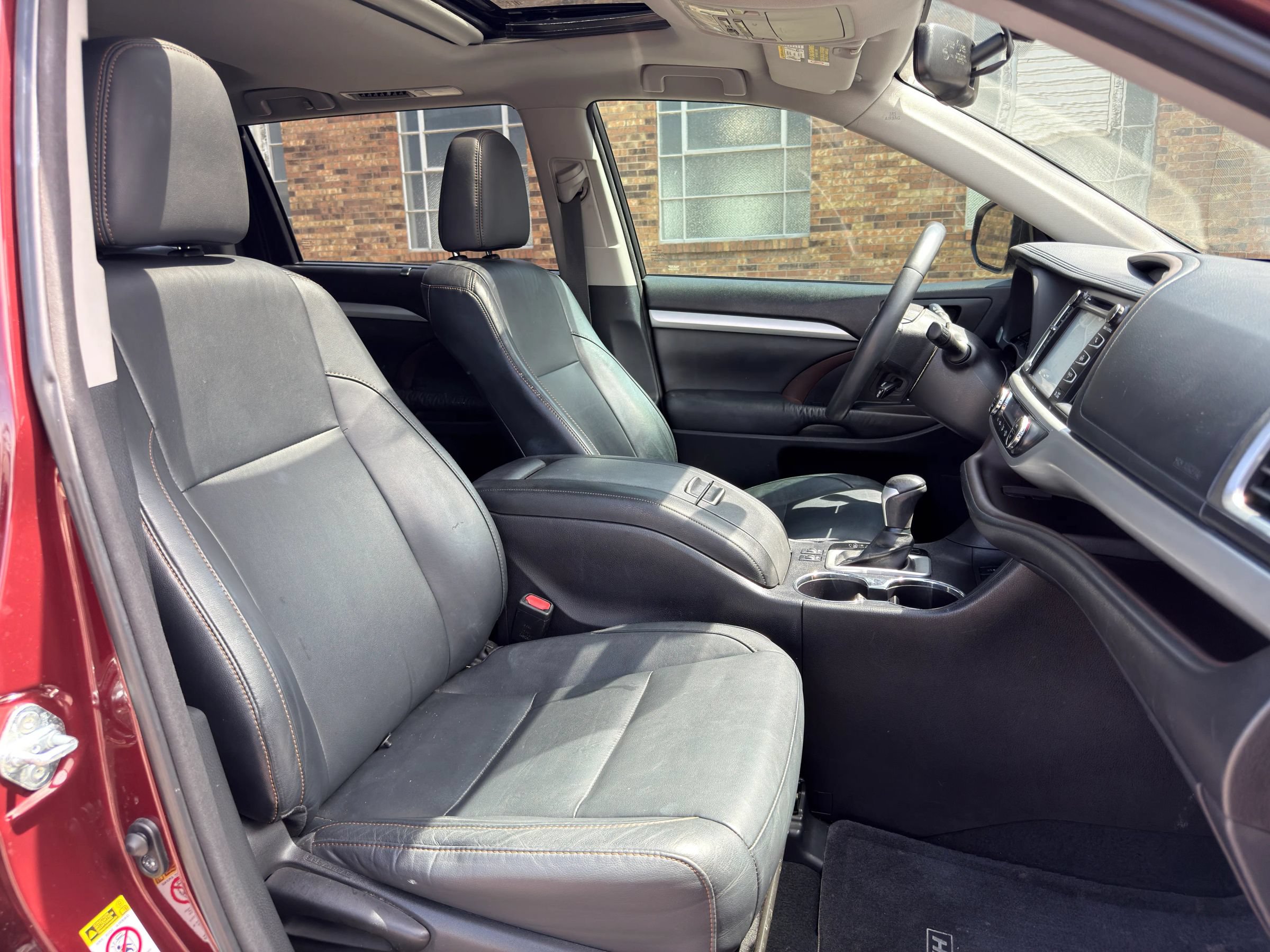 Used 2015 Toyota Highlander XLE FWD image 22