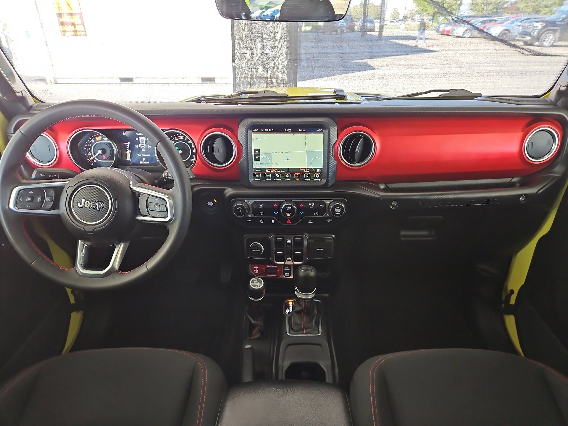 Used 2023 Jeep Wrangler Unlimited Rubicon w/ LED Lighting Group AWD/4WD image 9