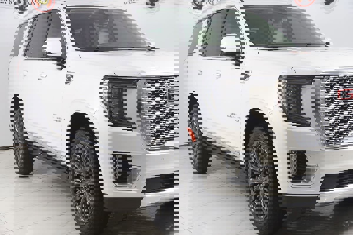 Used 2022 GMC Yukon Denali w/ Denali Premium Package image 41