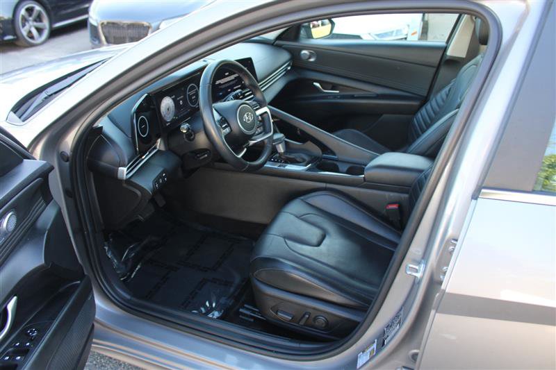 Used 2023 Hyundai Elantra Limited FWD image 9