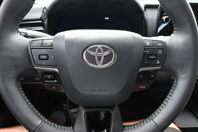 Used 2025 Toyota Camry XLE w/ Premium Package FWD image 35
