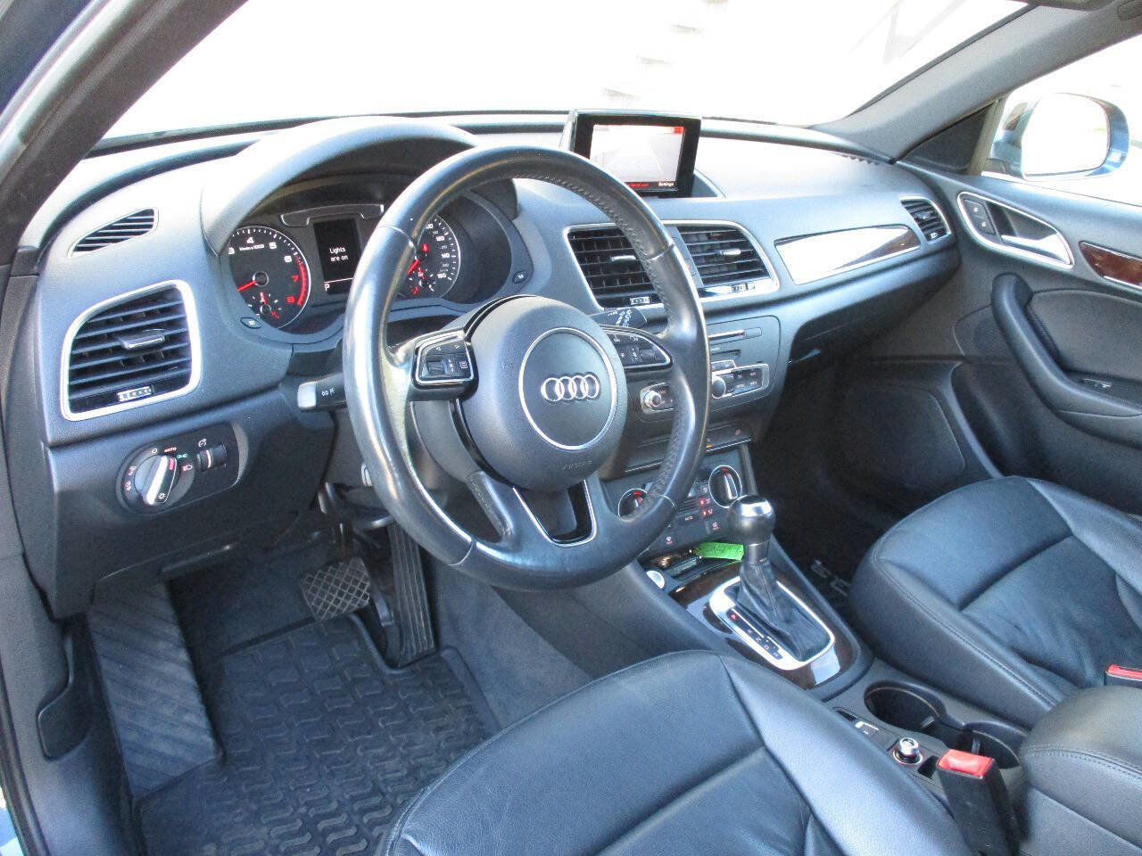 Used 2018 Audi Q3 2.0T Premium Plus w/ Premium Plus Package image 67