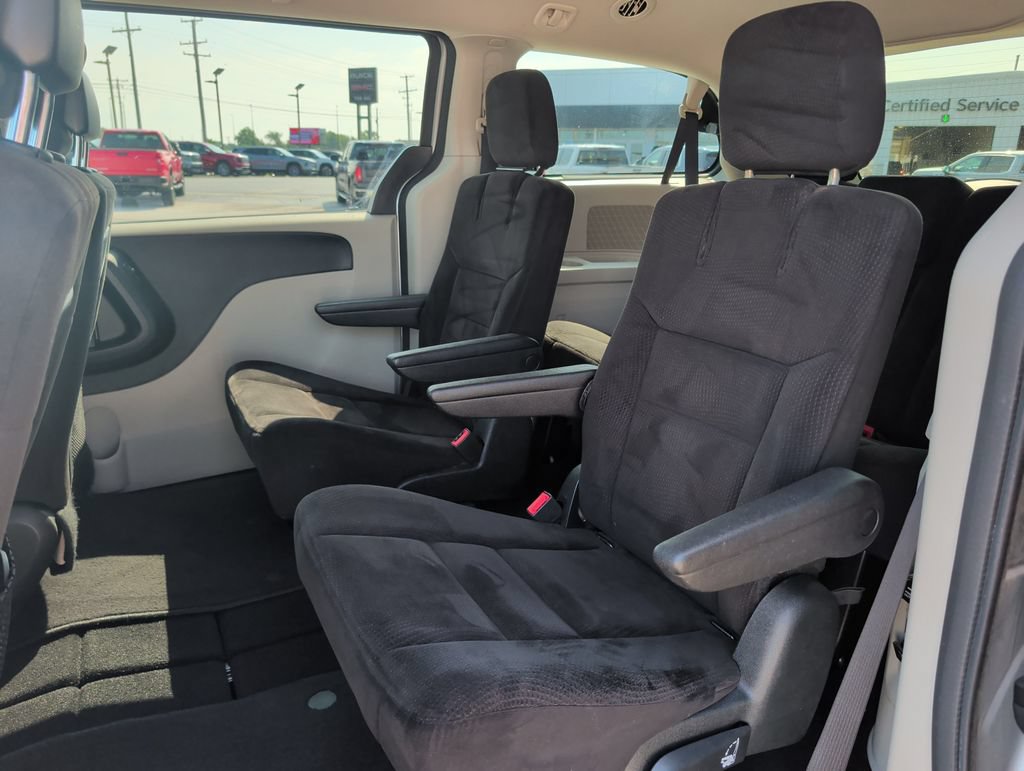Used 2014 Dodge Grand Caravan SXT FWD image 19