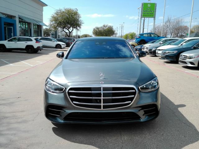 Used 2024 Mercedes-Benz S 580 4MATIC Sedan image 2