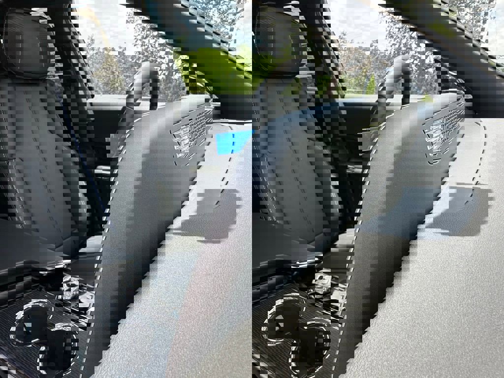 New 2025 Cadillac Lyriq Luxury image 15