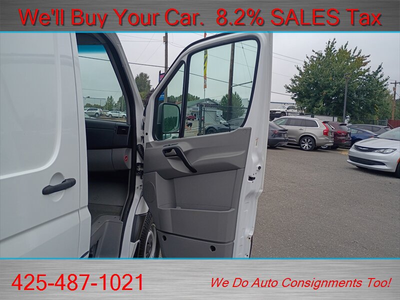 Used 2010 Mercedes-Benz Sprinter 2500 image 12