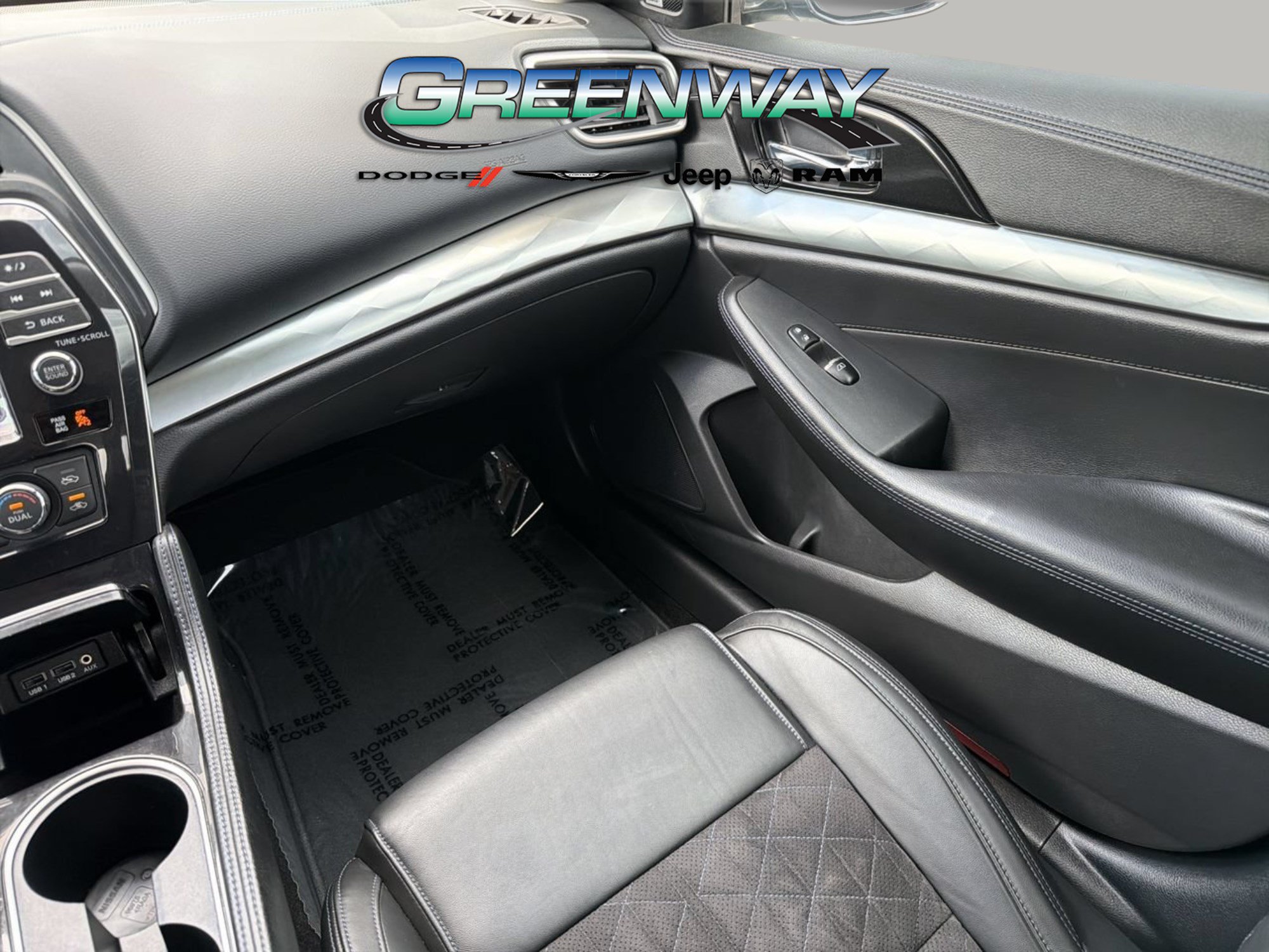 Used 2017 Nissan Maxima SR w/ Midnight Edition FWD image 12