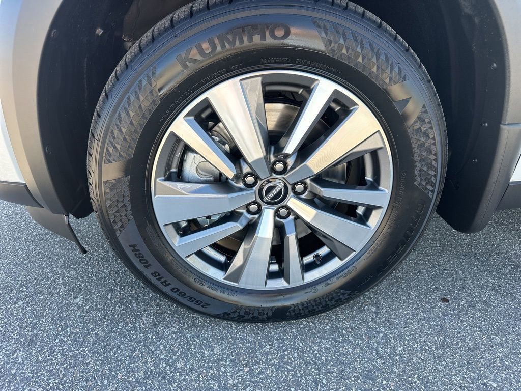 New 2026 Nissan Pathfinder SL FWD image 9